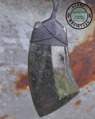 Large Serpentine Curved Pyramid  Toki