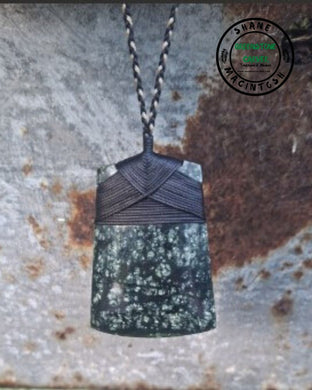 Wide Lashed Serpentine Toki