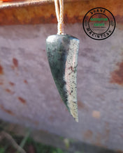 Medium Curved Shark Tooth