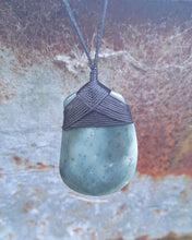 Abstract Lashed Pebble Drop