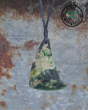 Small Abstract Curved Pyramid Drop