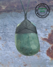 Abstract Lashed Pebble Drop