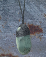 Abstract Lashed Pebble Drop