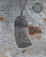 Ōnawa Engraved Curved Lashed Toki