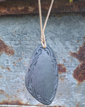 Ōnawa Pipi Abstract Carving
