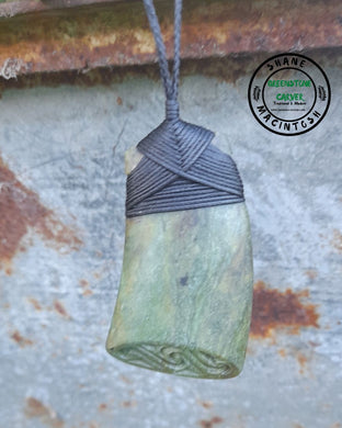 Medium Curved Engraved Toki