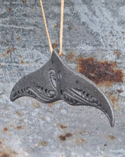 Ōnawa Engraved Whale Tail