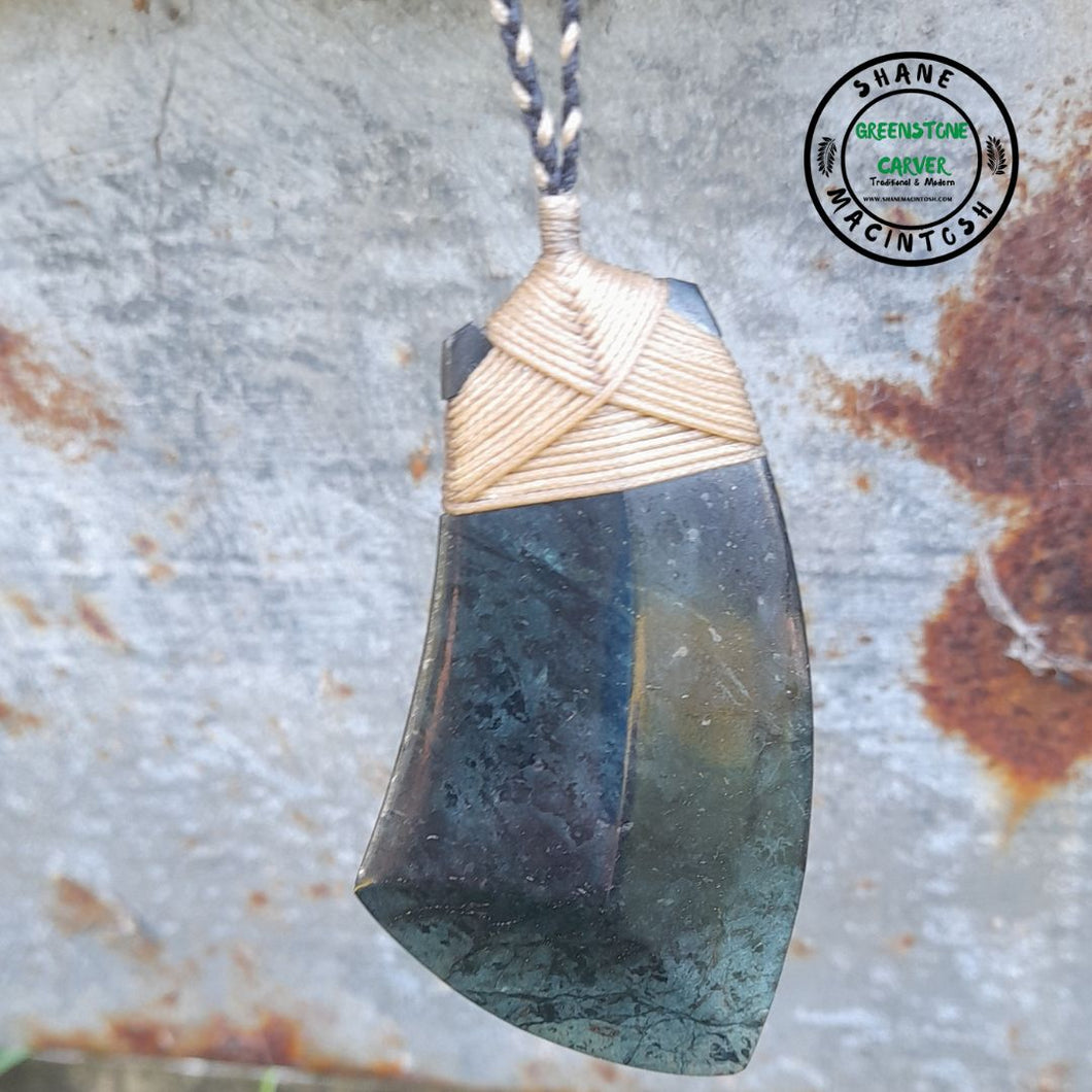 Large Serpentine Curved Pyramid Toki