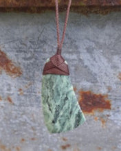 Medium Serpentine Curved Toki